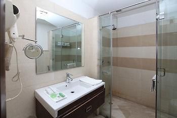 Oyo Rooms Malviya Nagar Market Нью-Дели Экстерьер фото