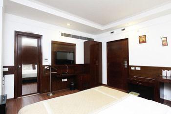 Oyo Rooms Malviya Nagar Market Нью-Дели Экстерьер фото
