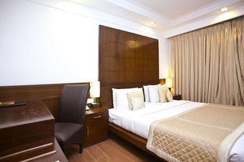 Oyo Rooms Malviya Nagar Market Нью-Дели Экстерьер фото